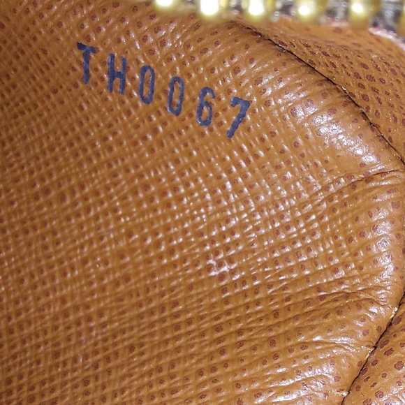 LV Amazone Shoulder/Crossbody Bag - Picture 7 of 12